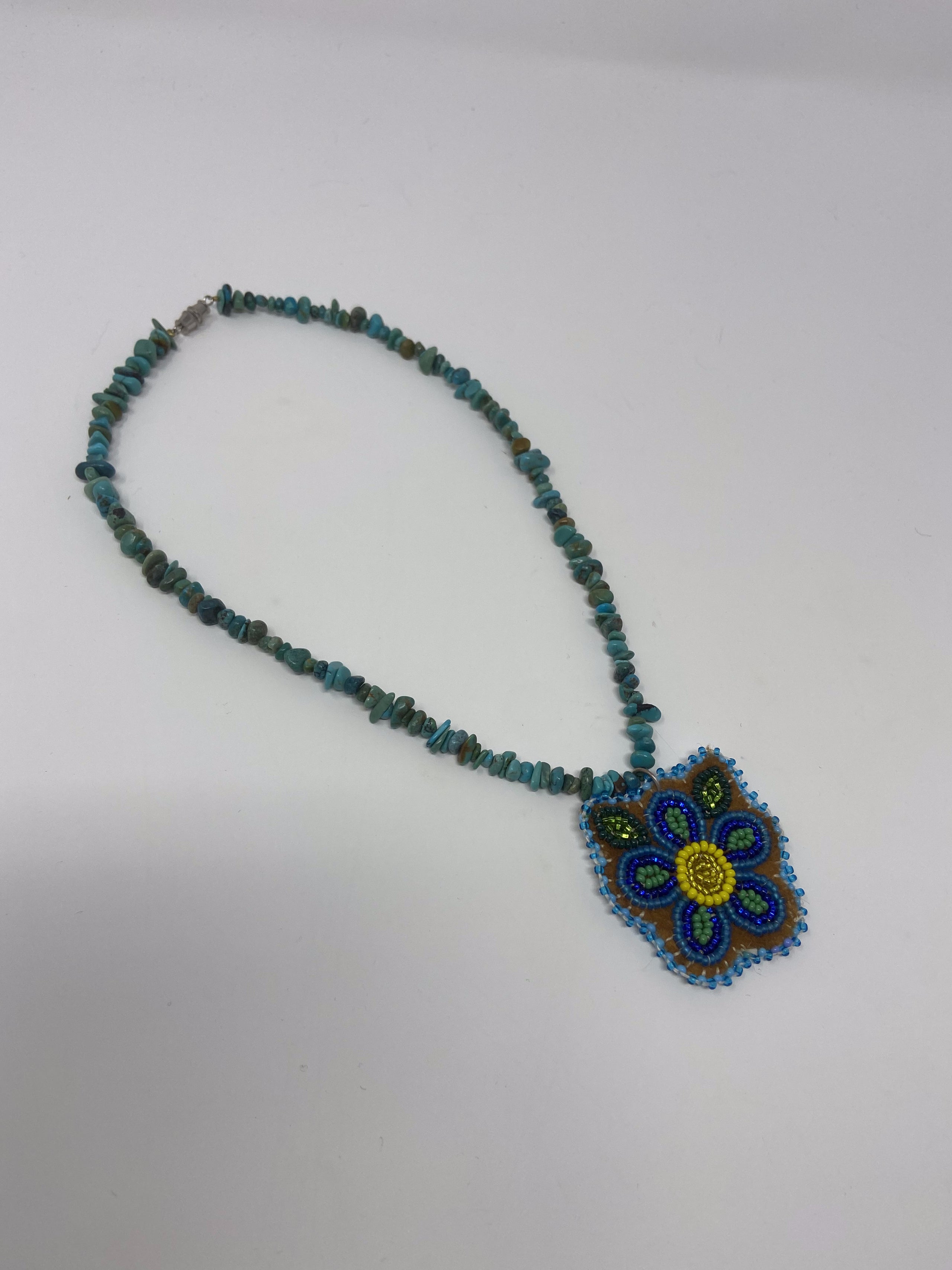Beaded Flower Necklace - Turquoise
